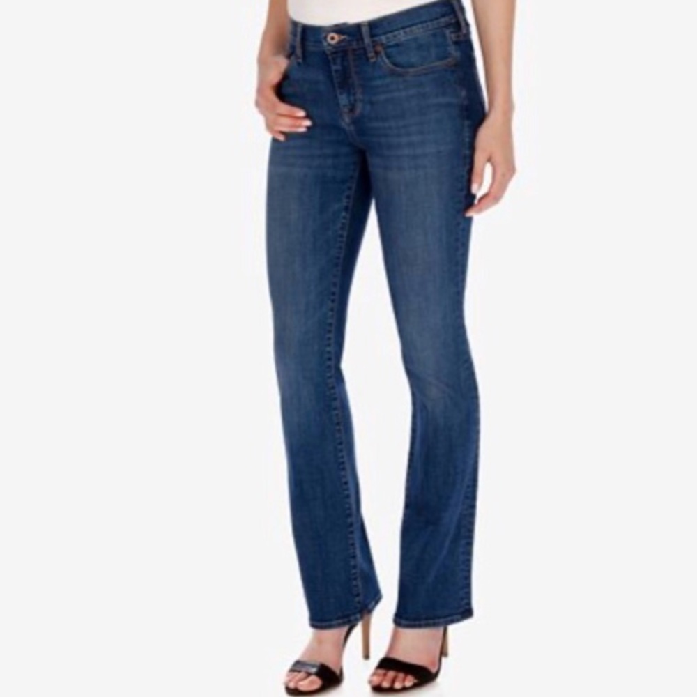 LUCKY BRAND Flare Leg Sweet N’Low Jean Siz…